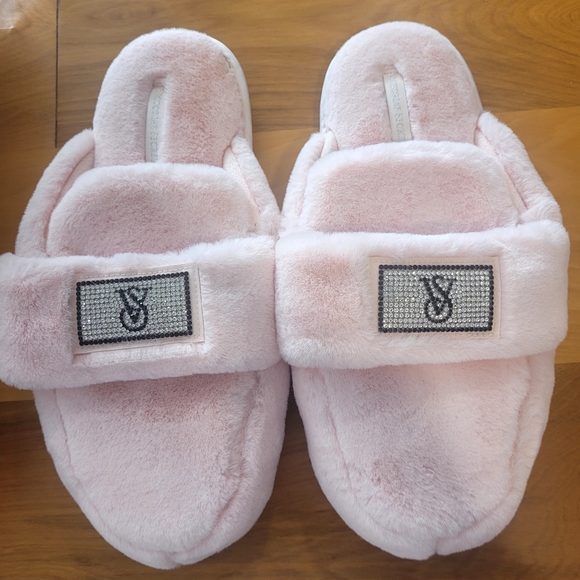 Victoria's Secret Pink Robe and Slippers Set Please Choose 1 Pair Of Slippers - Picture 8 of 9
